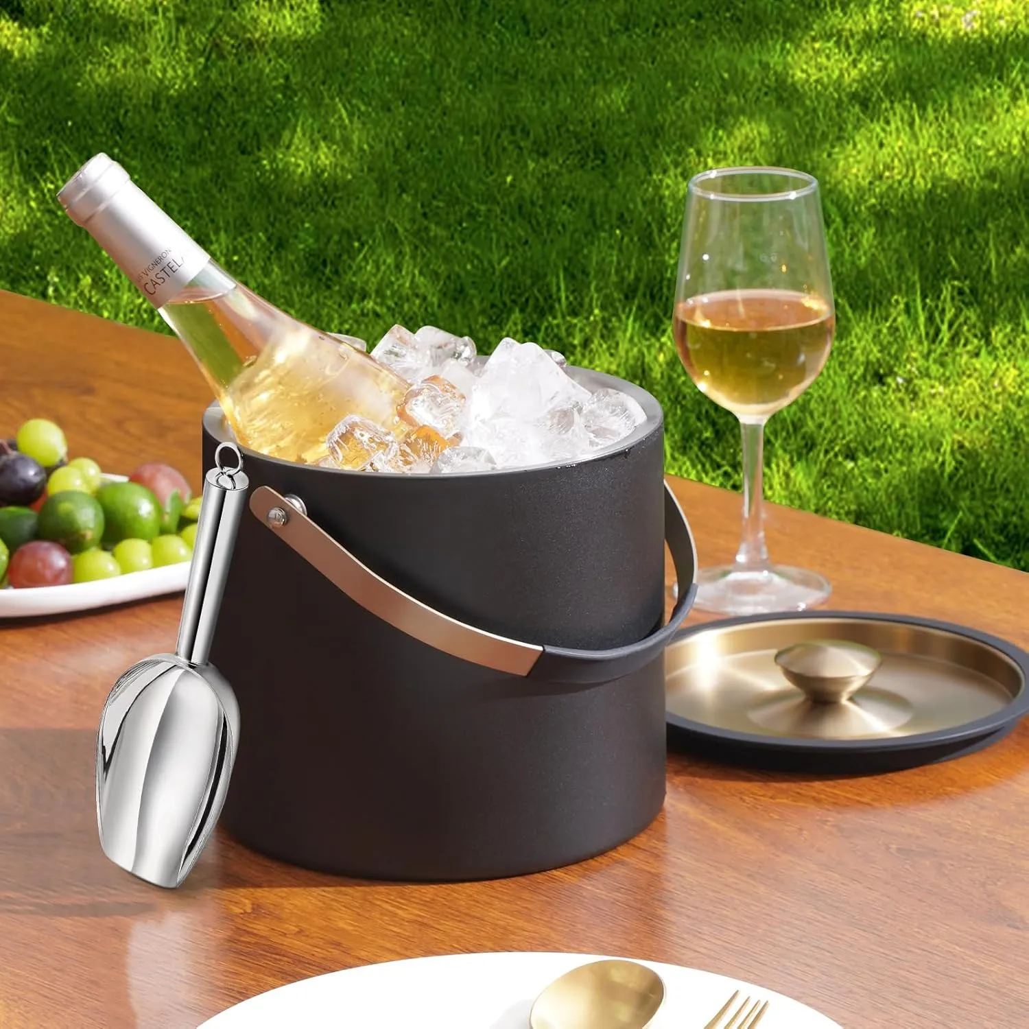 3.2L/3.4QT Modern Insulated Ice Bucket with Silicone Lid, Scoop, Strainer, Double Wall Stainless Steel Ice Bucket for Parties & Cocktail Bar,Ideal for Gift(Black)