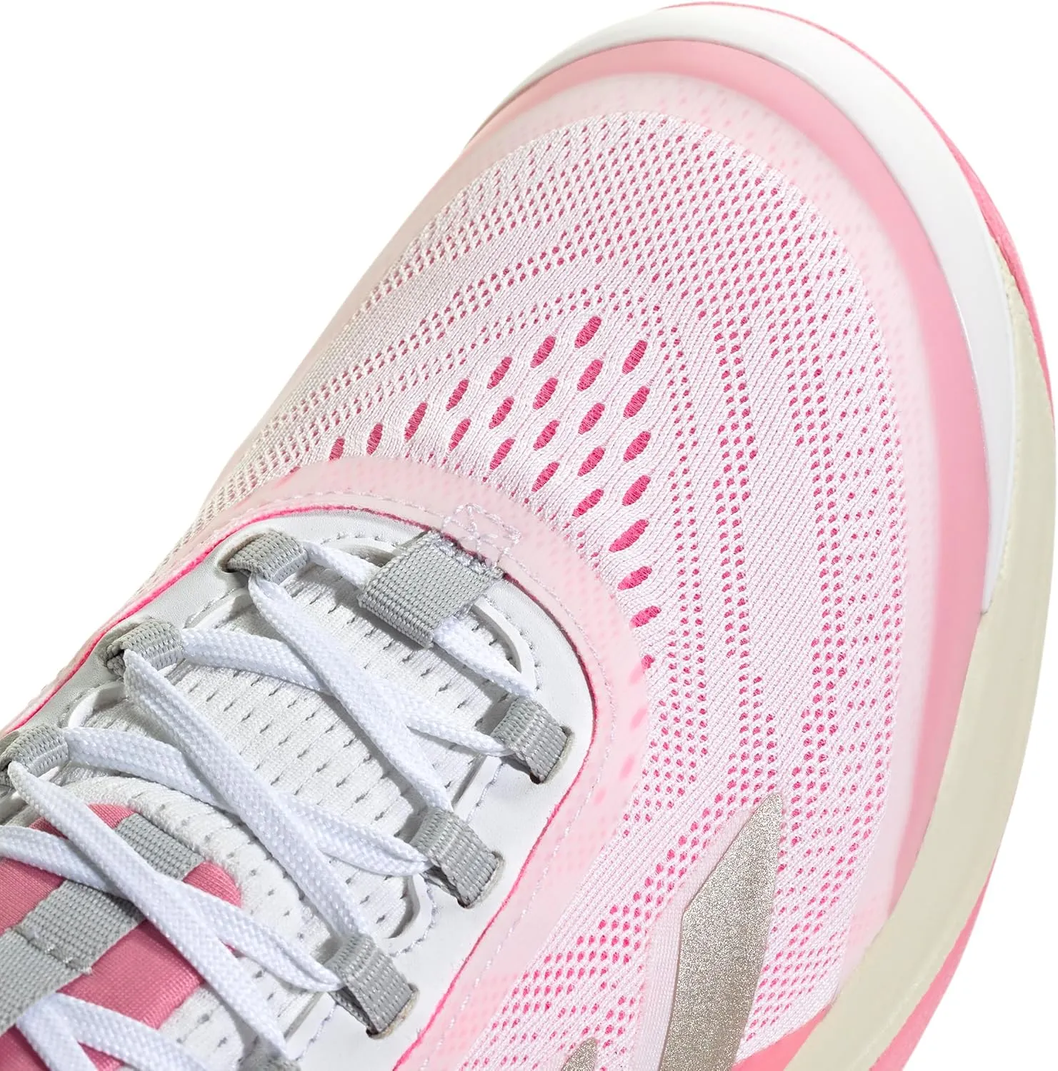 adidas Women's Avacourt 2 Tennis Sneaker