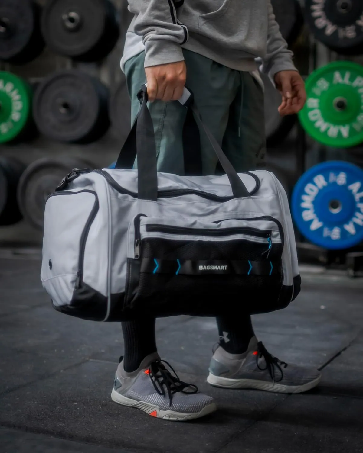 BAGSMART Sports Gym Bag, 37L Travel Duffel Bag Carry-on Bag, Lightweight Weekend Overnight Bag with Shoe Compartment & Wet Pocket, Water-resistant Workout Duffle Bag for Travel Gym- Grey