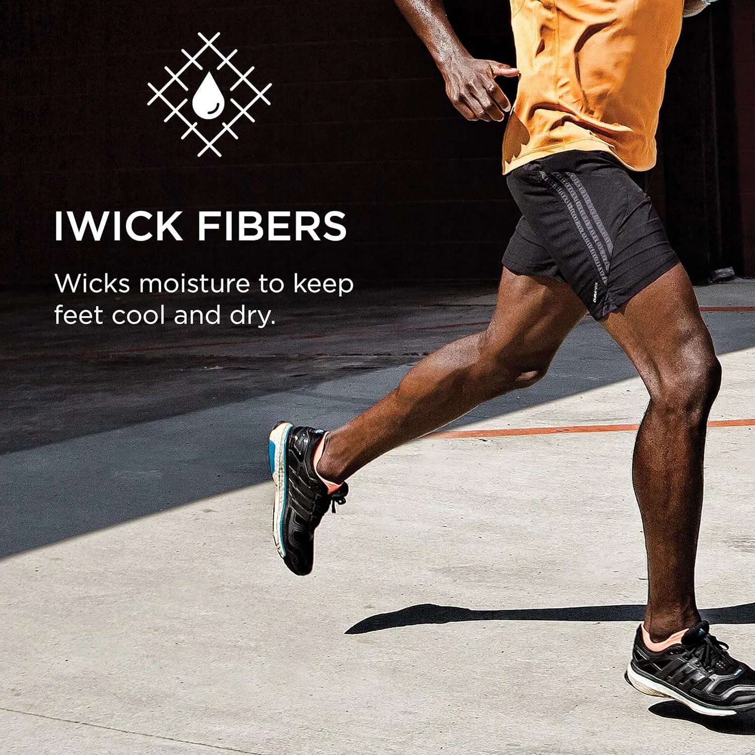 Feetures High Performance Ultra Light Ankle Sock - No Show Socks for Women & Men with Heel Tab