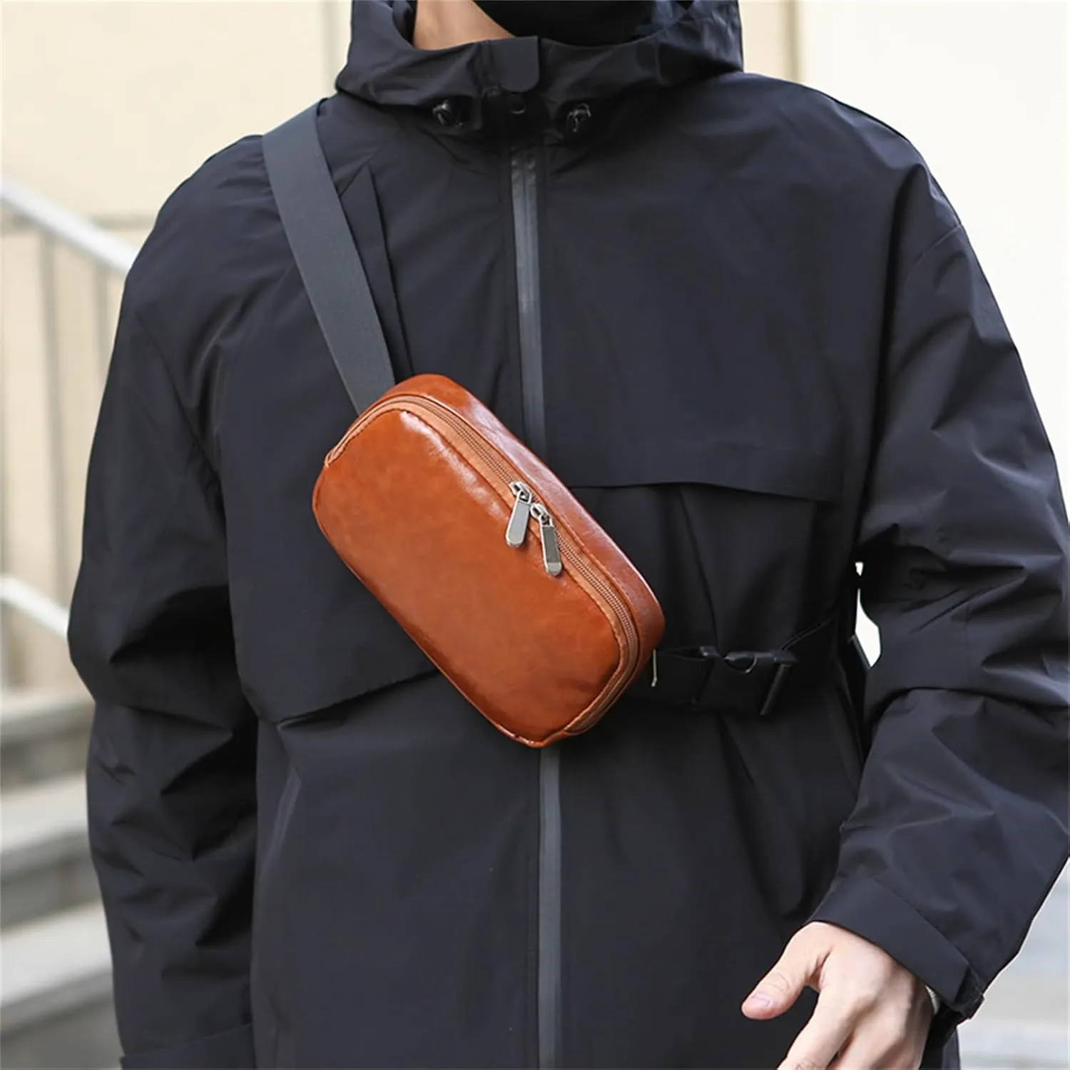Leather Fanny Pack Bag for Women, Chain Belt Bag Chest Purse Fashionable Crossbody Waist Bags Handbag for Everyday Use Trip Walking Hiking