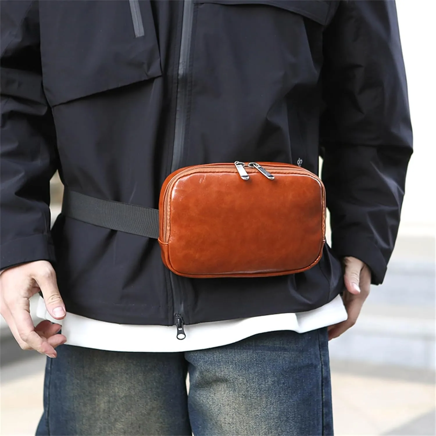 Leather Fanny Pack Bag for Women, Chain Belt Bag Chest Purse Fashionable Crossbody Waist Bags Handbag for Everyday Use Trip Walking Hiking