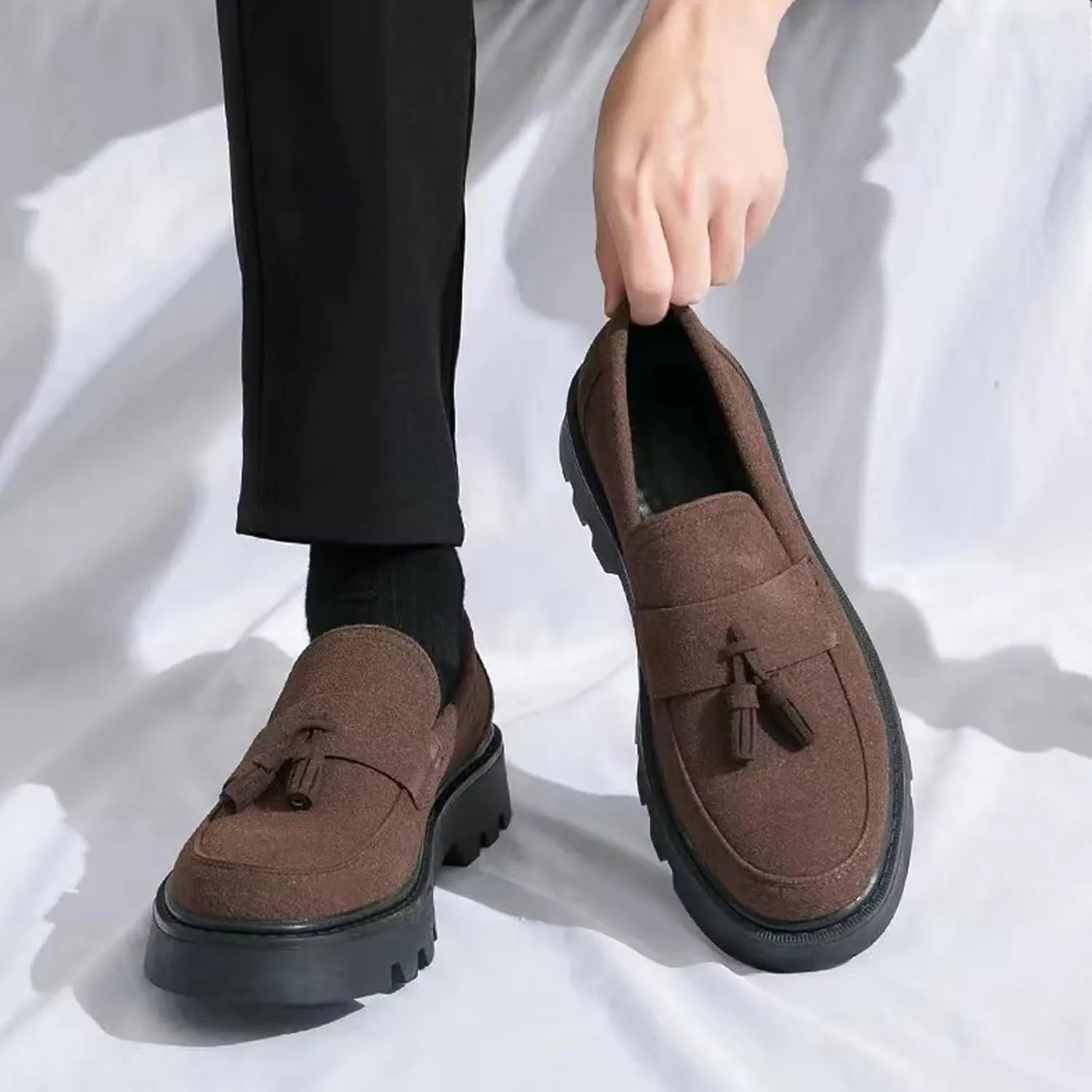 Men's Suede Tassel Platform Round Toe Casual Loafers Classic Retro Lug Sole Non Slip Chunky Heel Dress Business Penny Loafers for Party Formal Work Wedding