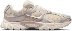 Nike Men's V5 Runner Sneaker