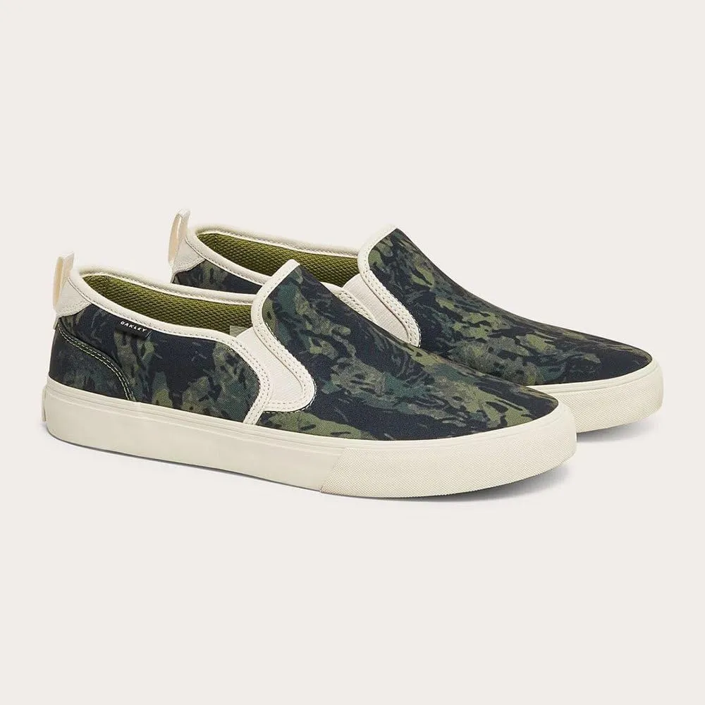 Oakley Men's Banks Slip-on Canvas Sneaker