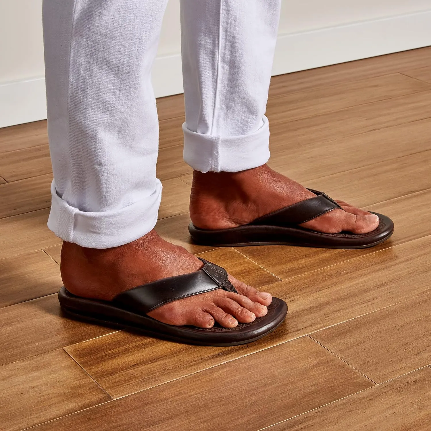 OLUKAI 'Ilikai Men's Leather Sandals, Full-Grain Leather Flip-Flop Slides, Anatomical Footbed & Cushioning, Comfort Fit & Wet Grip Rubber