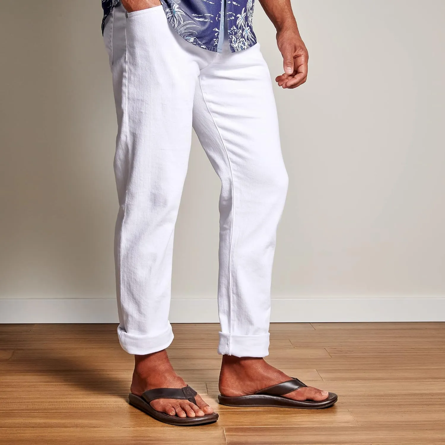 OLUKAI 'Ilikai Men's Leather Sandals, Full-Grain Leather Flip-Flop Slides, Anatomical Footbed & Cushioning, Comfort Fit & Wet Grip Rubber