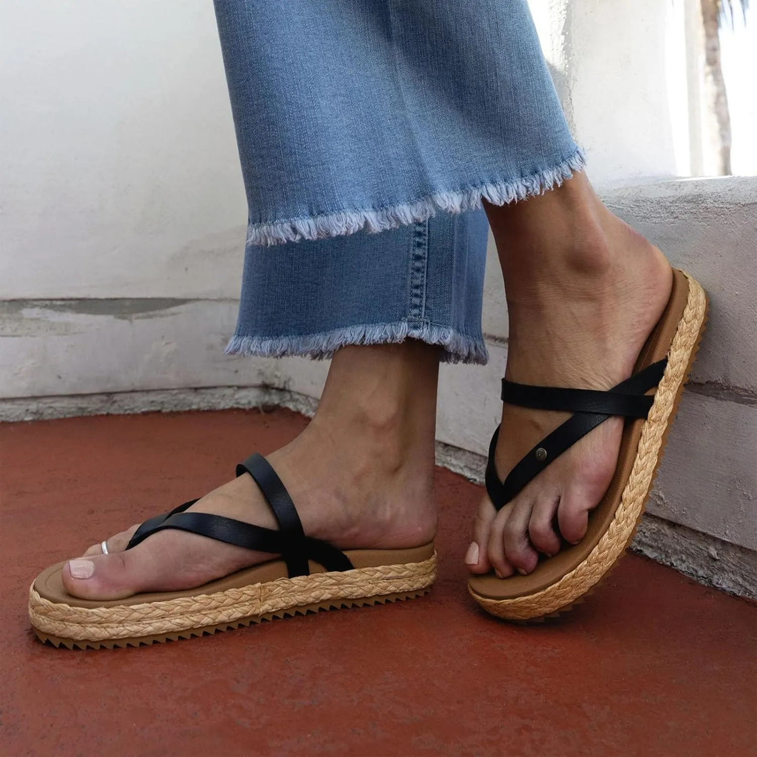 REEF Women's Vista Carmen Sandal