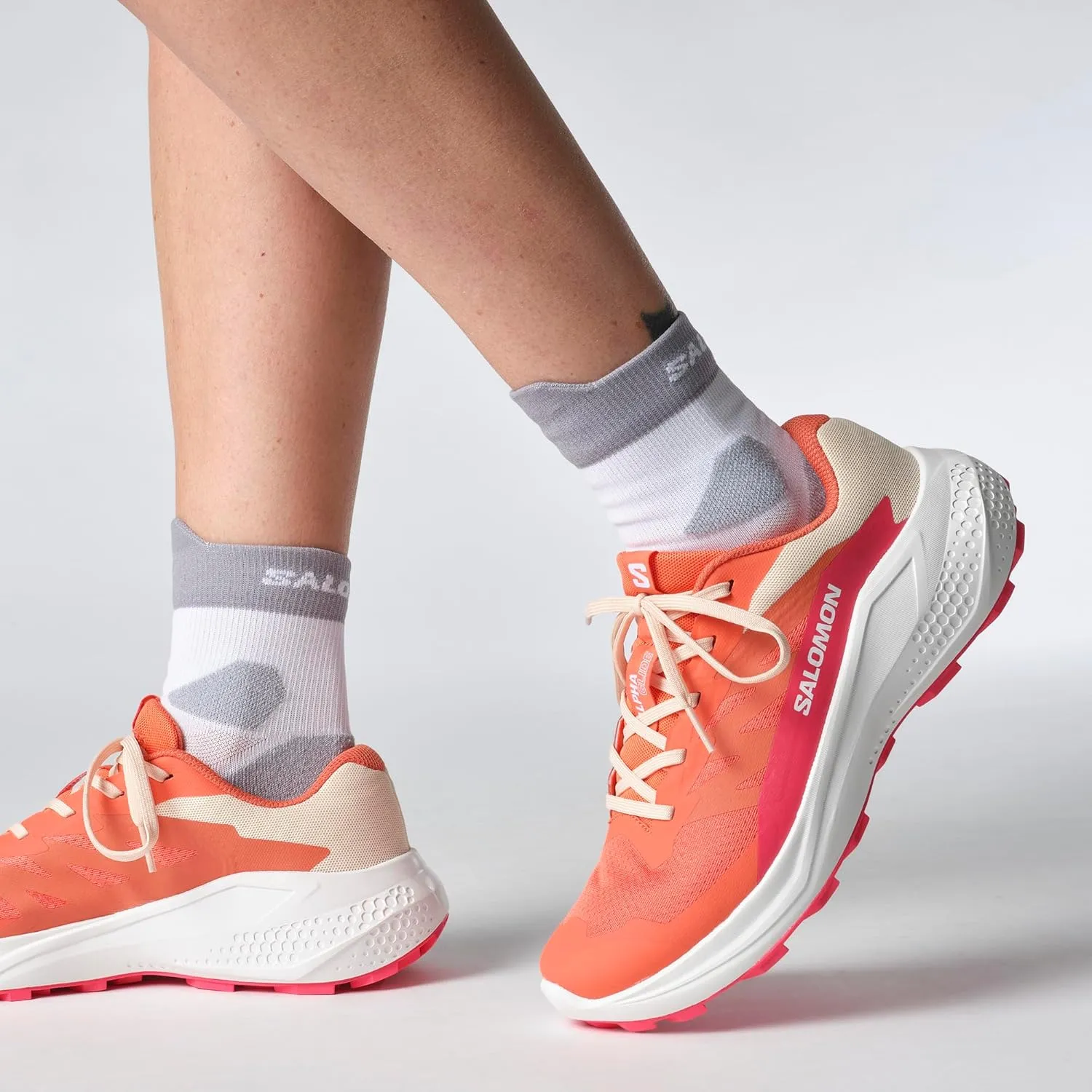 Salomon Women's Alphaglide Trail Running Shoe, Lightweight Cushioning and All-Terrain Grip for Trail Running & Hiking