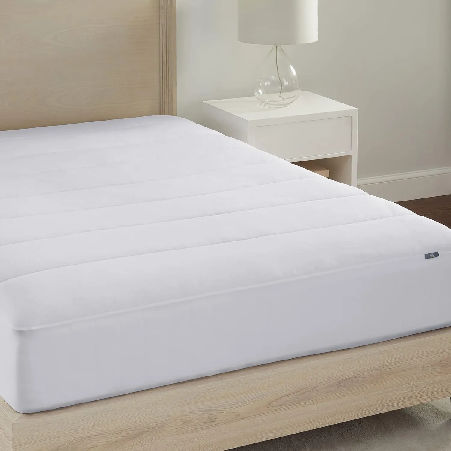 Serta Power Chill Cooling King Mattress Pad, Elastic Fitted Mattress Protector, Soft and Breathable Pillow Top Cover, 18" Deep Pockets for Secure Fit, Machine Washable, White