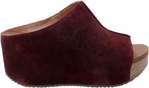 VOLATILE Women's Carrier Wedge Sandal